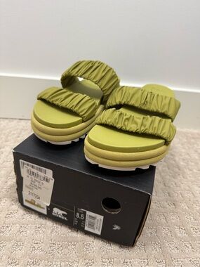 SOREL | BNWT Roaming Slide Green Sandals Size 8.5